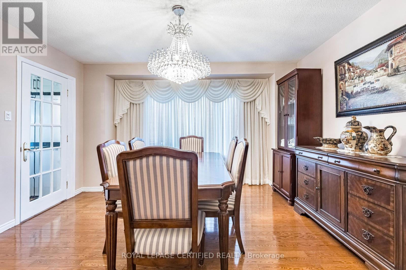 48 Fernbrook Crescent, Brampton, ON - Indoor Photo Showing Dining Room
