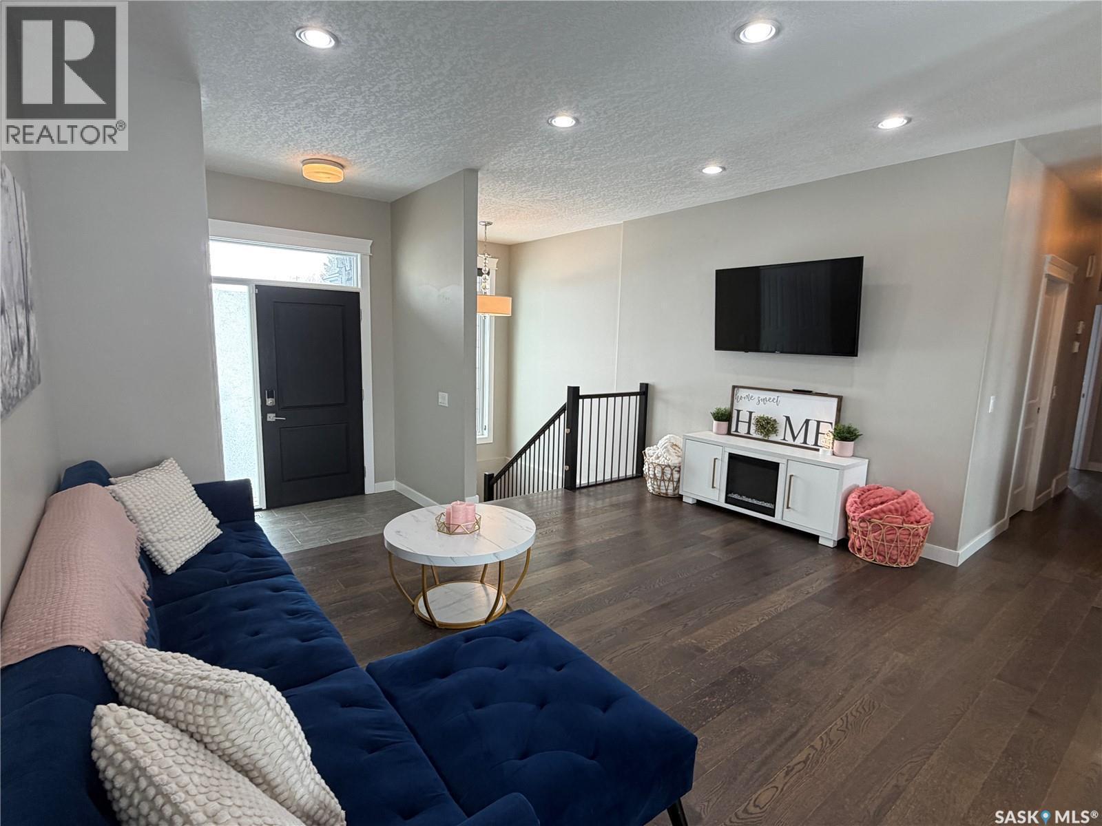 924 11Th Street, Humboldt, SK - Indoor Photo Showing Living Room