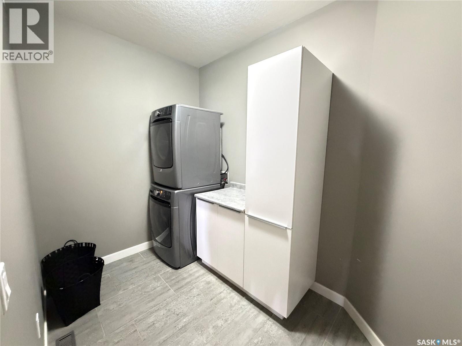 924 11Th Street, Humboldt, SK - Indoor