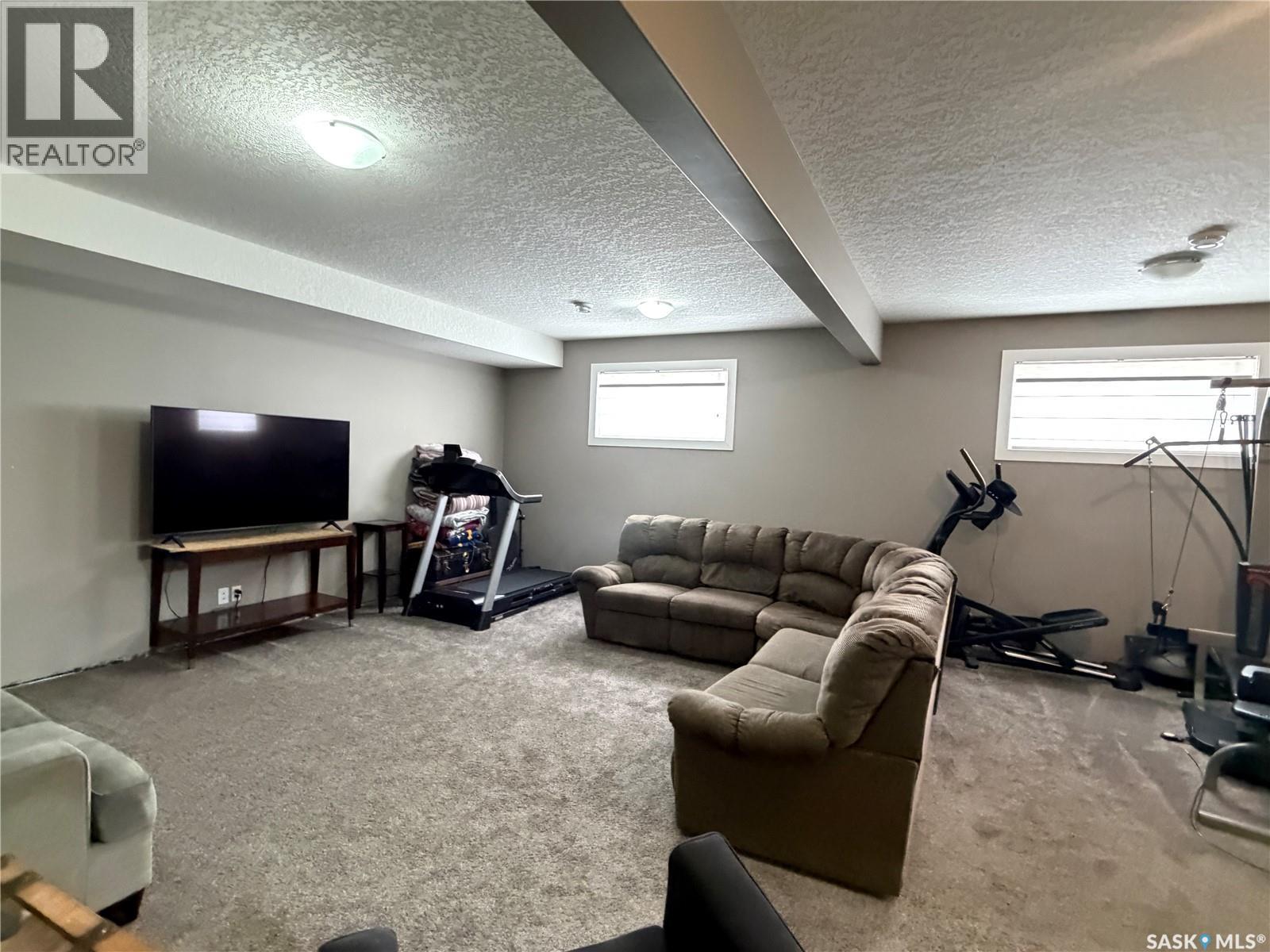 924 11Th Street, Humboldt, SK - Indoor