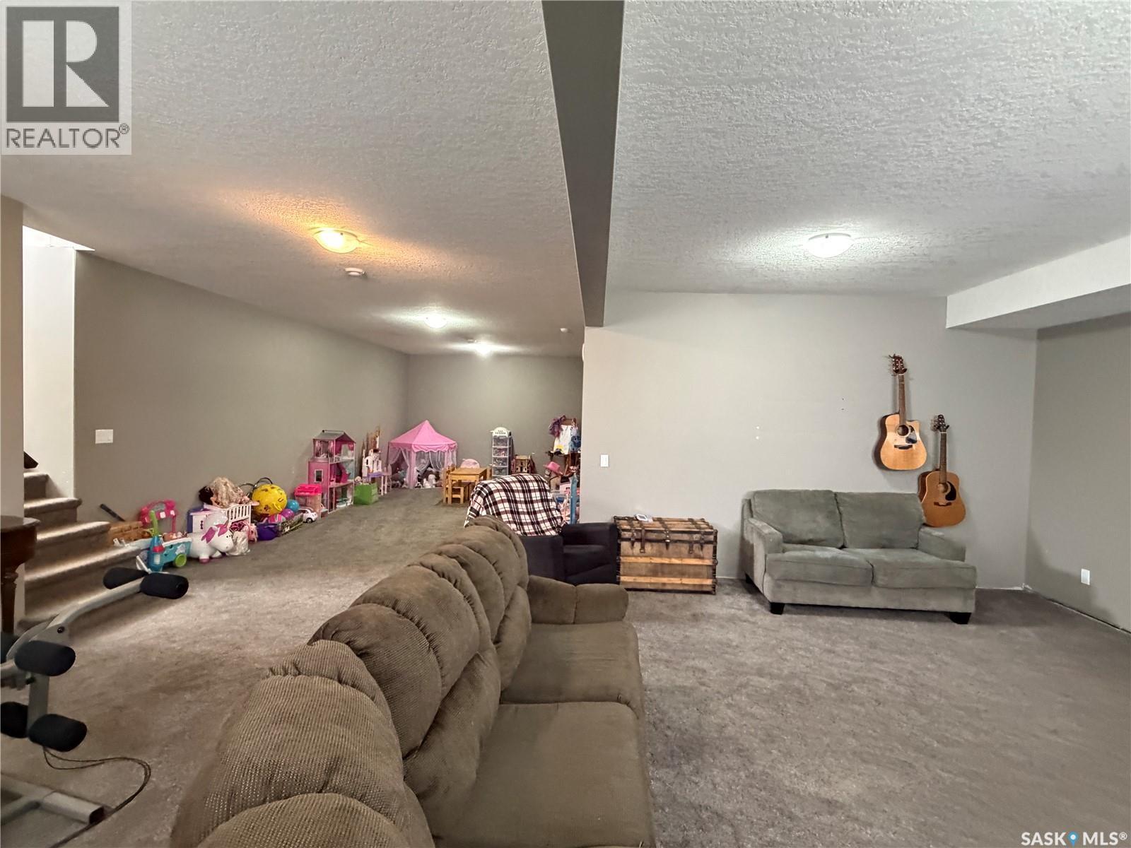 924 11Th Street, Humboldt, SK - Indoor