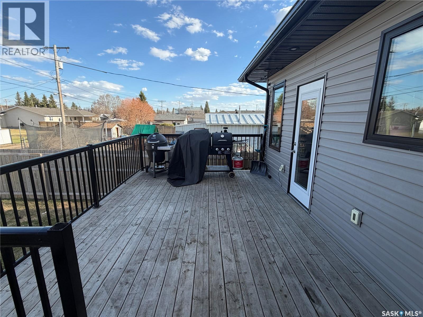 924 11Th Street, Humboldt, SK - Outdoor With Deck Patio Veranda With Exterior