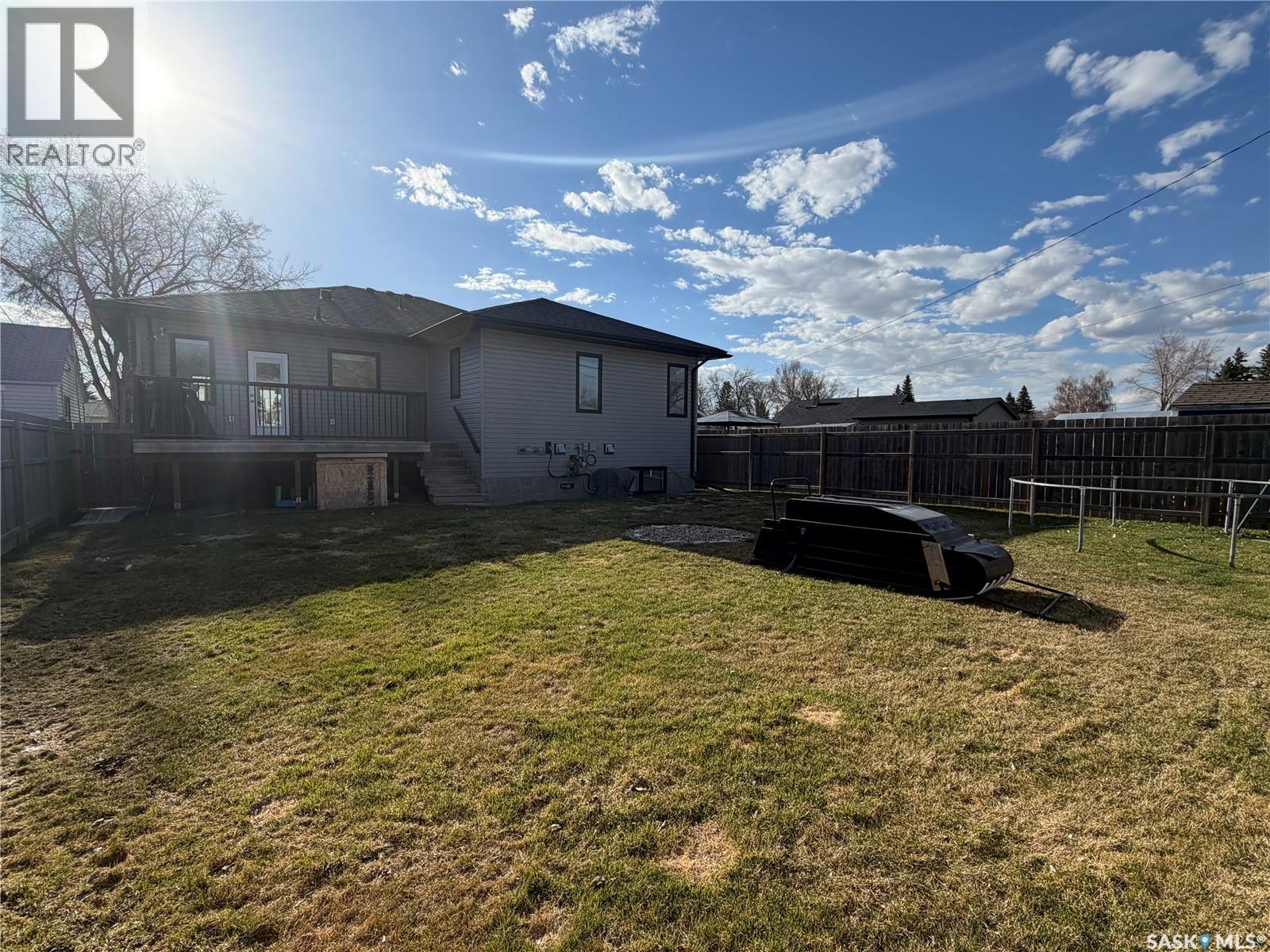 924 11Th Street, Humboldt, SK - Outdoor With Deck Patio Veranda
