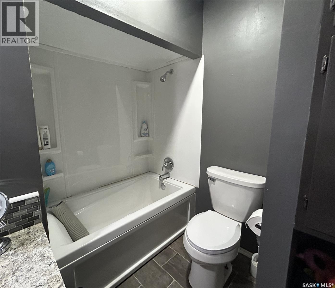 488 Willow Bay, Estevan, SK - Indoor Photo Showing Bathroom