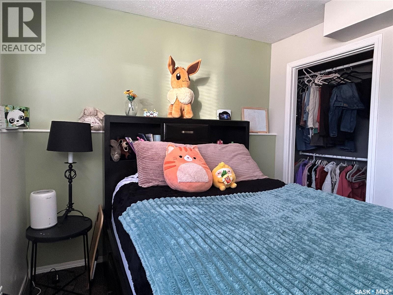488 Willow Bay, Estevan, SK - Indoor Photo Showing Bedroom