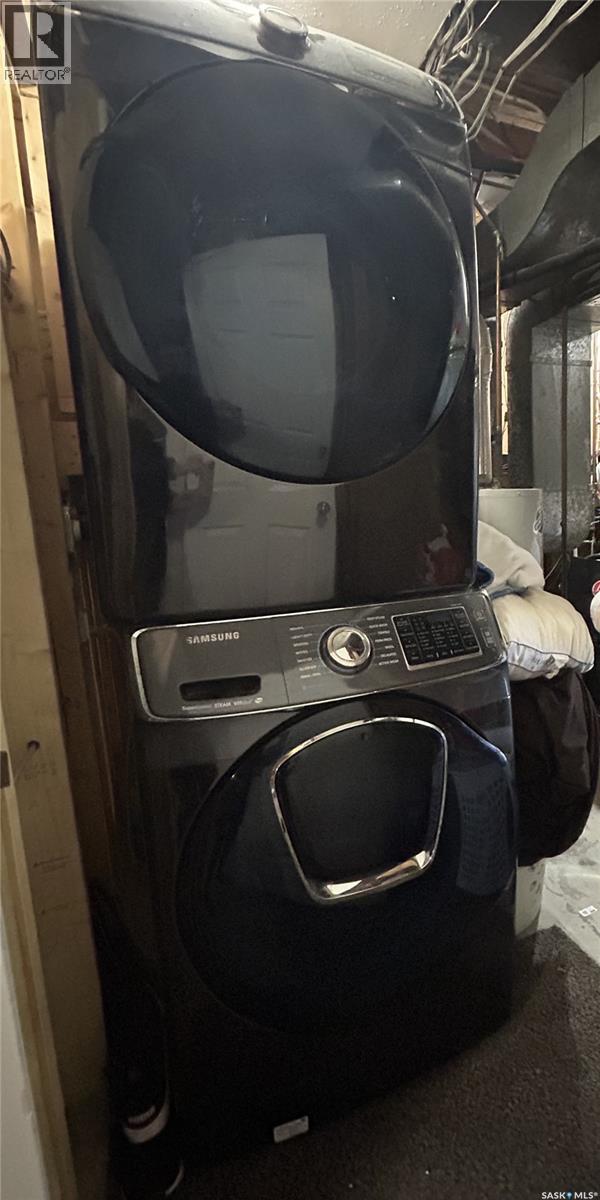 488 Willow Bay, Estevan, SK - Indoor Photo Showing Laundry Room