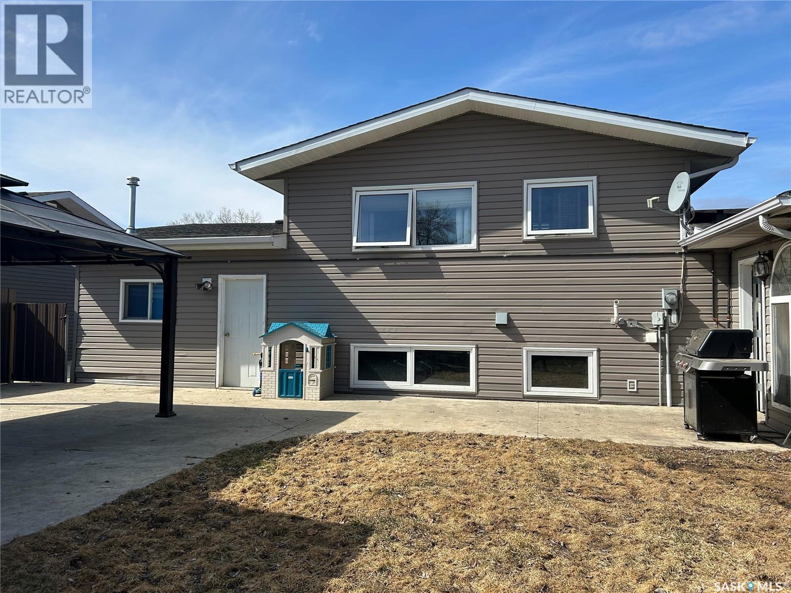 488 Willow Bay, Estevan, SK - Outdoor