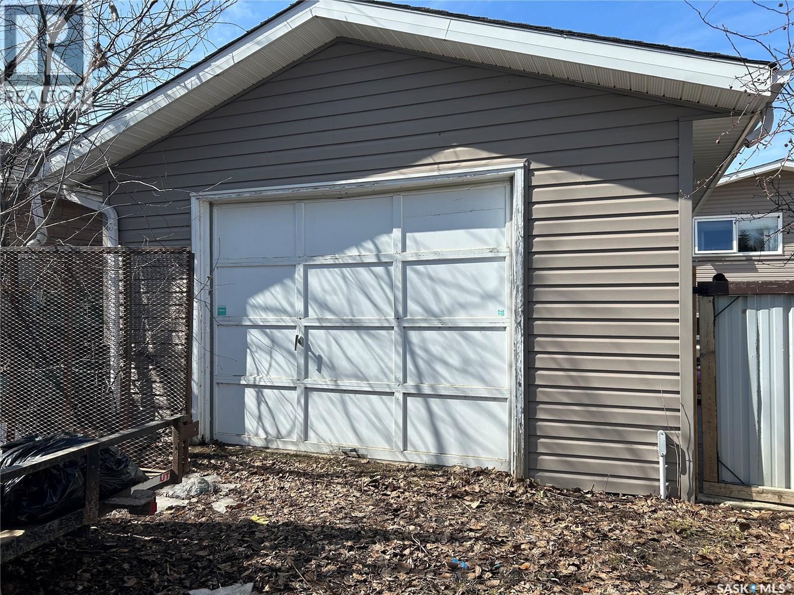 488 Willow Bay, Estevan, SK - Outdoor With Exterior