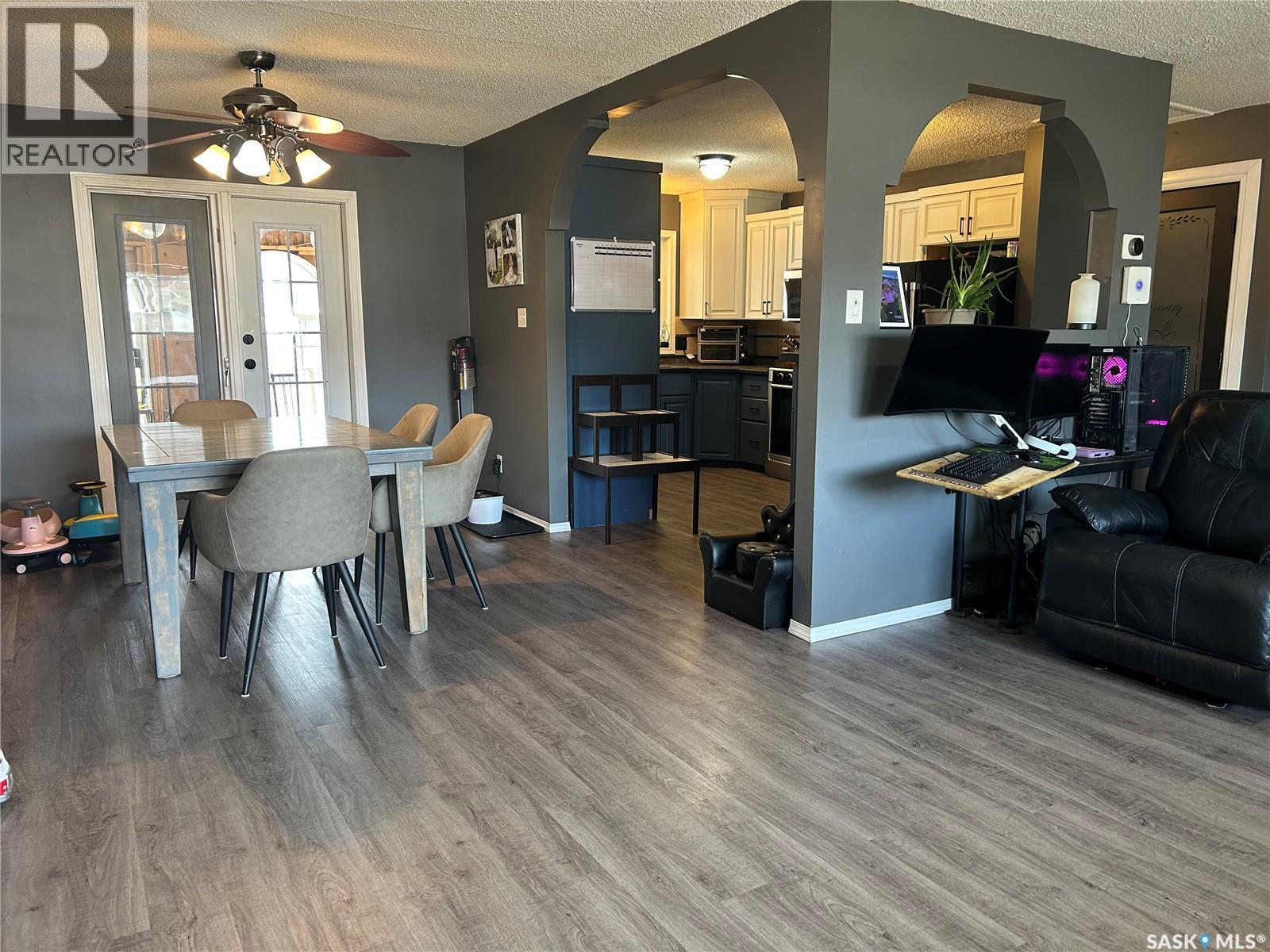 488 Willow Bay, Estevan, SK - Indoor