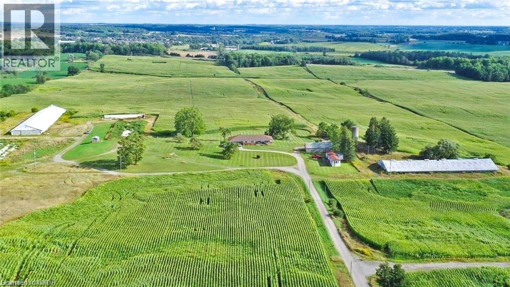 Overview of rural landscape featuring farmland - 2265 Snyder'S Road E, Kitchener, ON