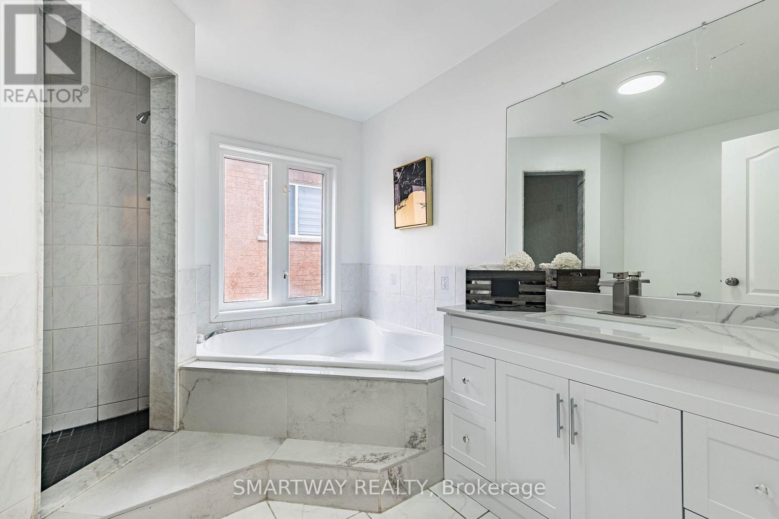 36 Native Landing, Brampton, ON - Indoor Photo Showing Bathroom