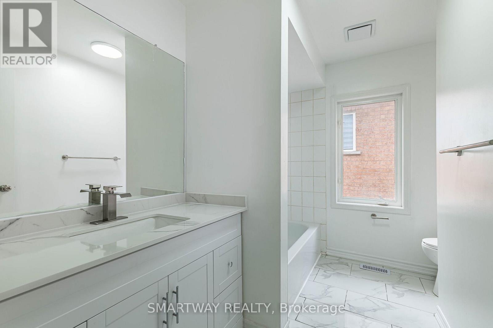 36 Native Landing, Brampton, ON - Indoor Photo Showing Bathroom