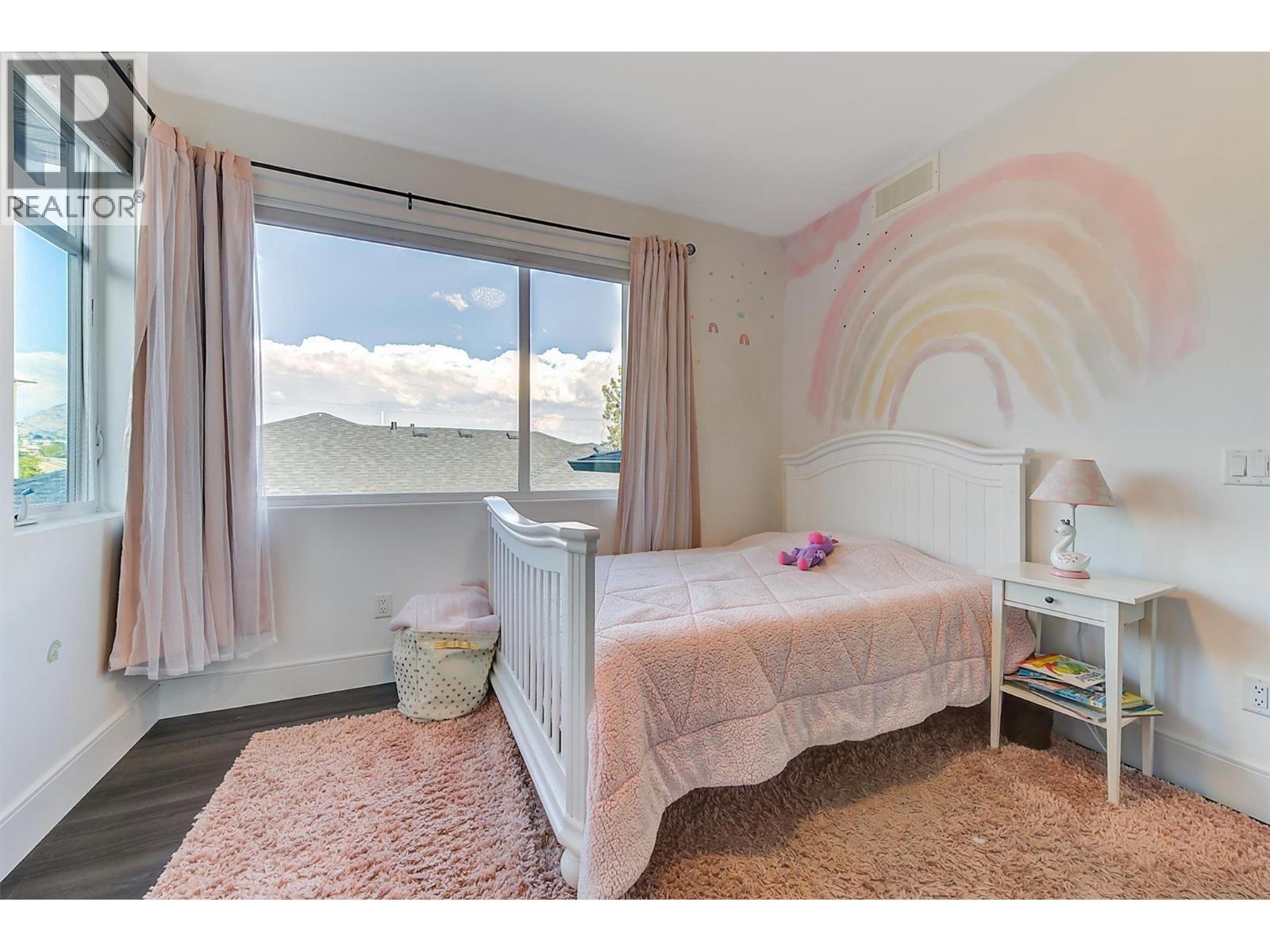 3961 Beachview Drive E, West Kelowna, BC - Indoor Photo Showing Bedroom