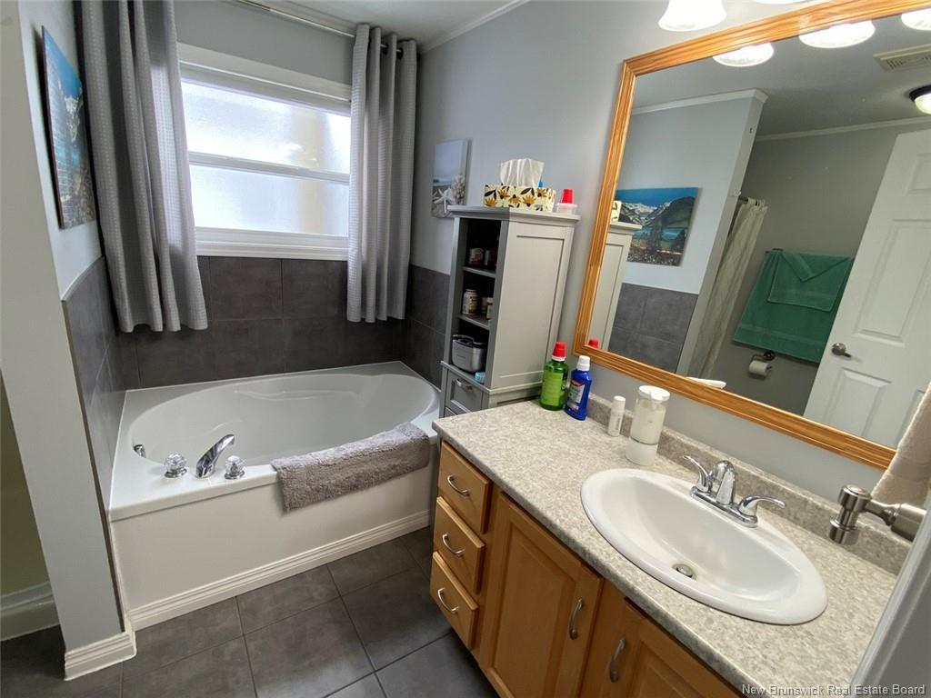 45 Albert Rd, Saint-Jacques, NB