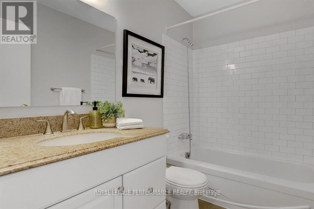 2603 Pimlico Crescent, Ottawa, ON - Indoor Photo Showing Bathroom