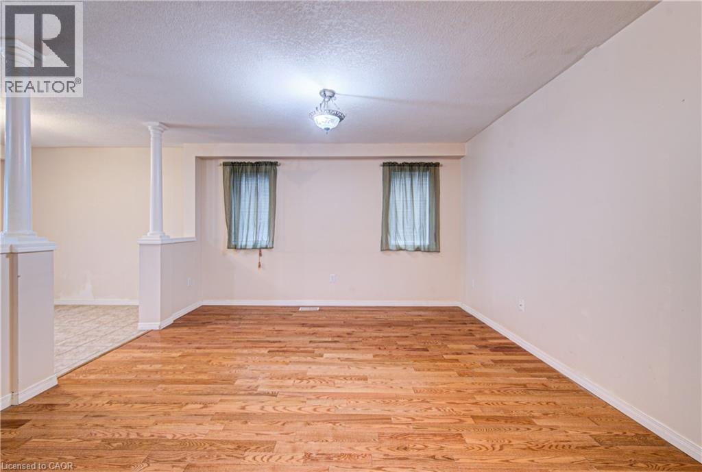 93 Edgemere Drive, Cambridge, ON - Indoor Photo Showing Other Room
