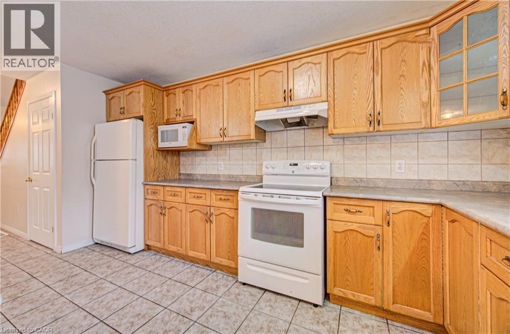93 Edgemere Drive, Cambridge, ON - Indoor Photo Showing Kitchen