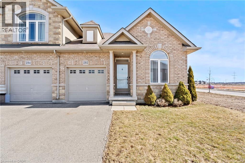 292 Keystone Crescent, Hamilton, ON - Outdoor With Facade