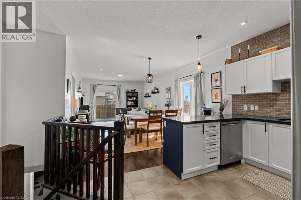 292 Keystone Crescent, Hamilton, ON - Indoor