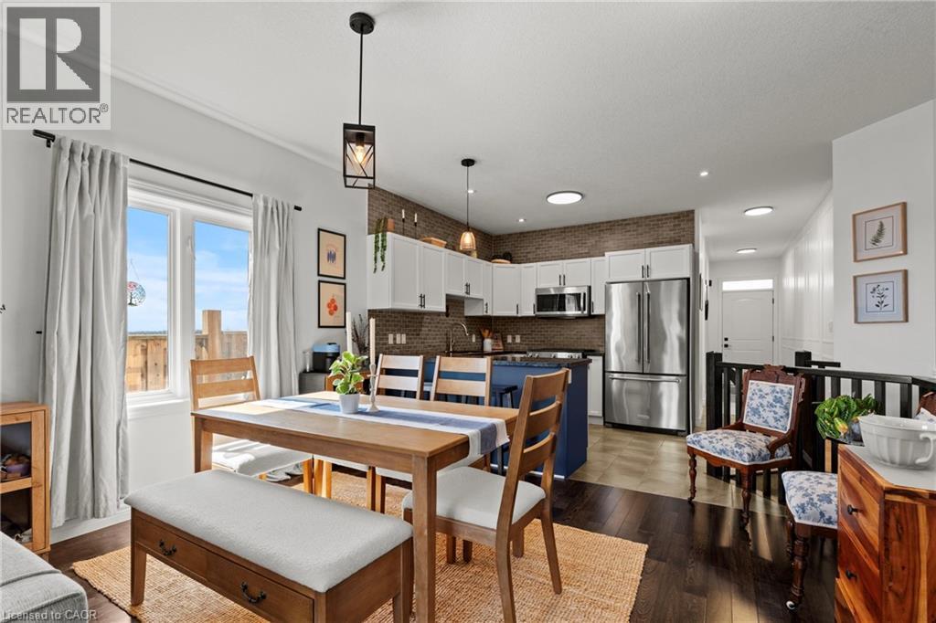 292 Keystone Crescent, Hamilton, ON - Indoor Photo Showing Other Room