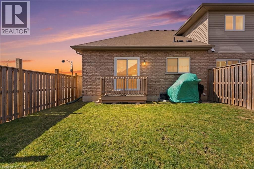 292 Keystone Crescent, Hamilton, ON - Outdoor With Deck Patio Veranda With Exterior