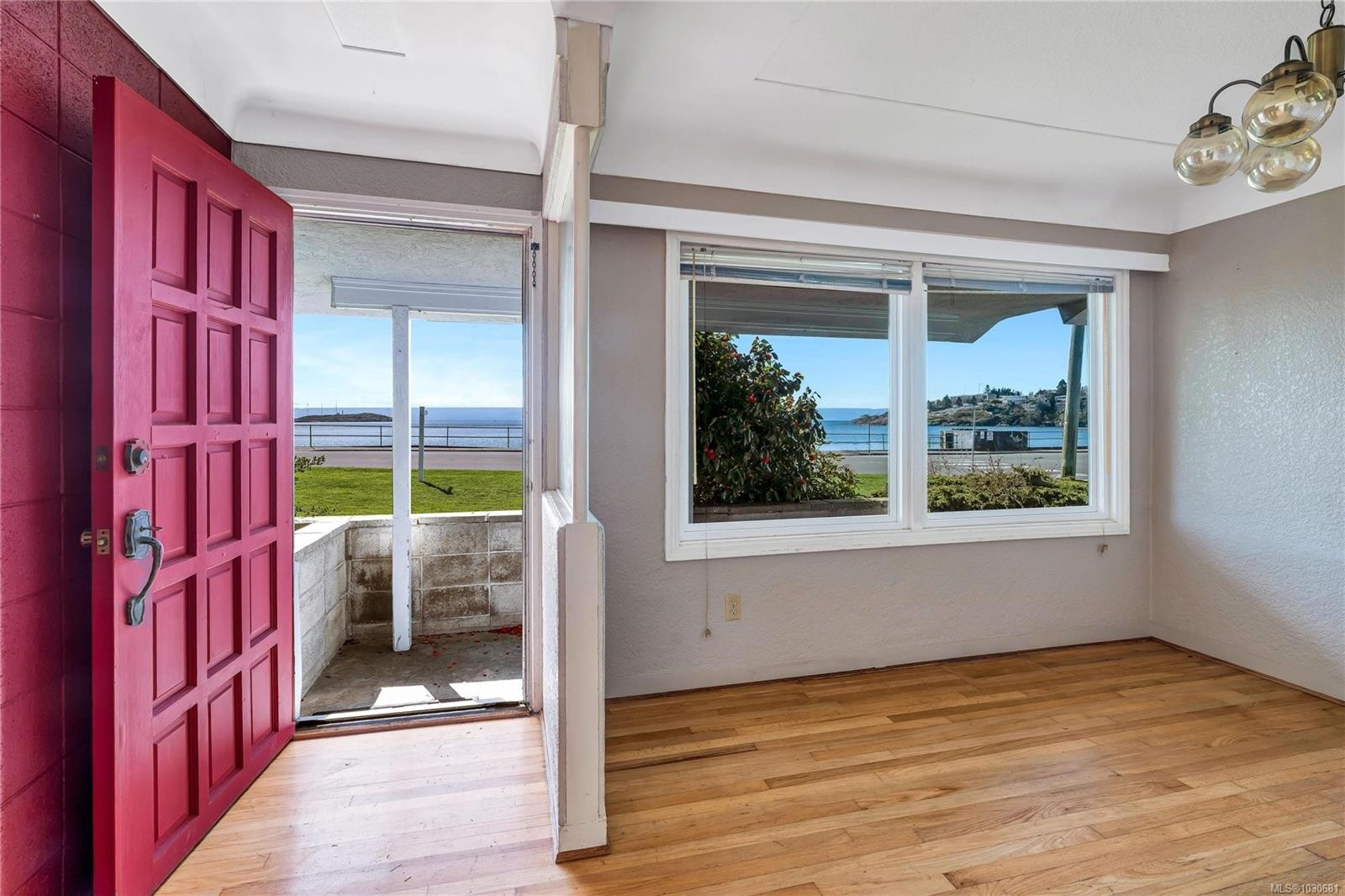 406 Beach Dr, Oak Bay, BC
