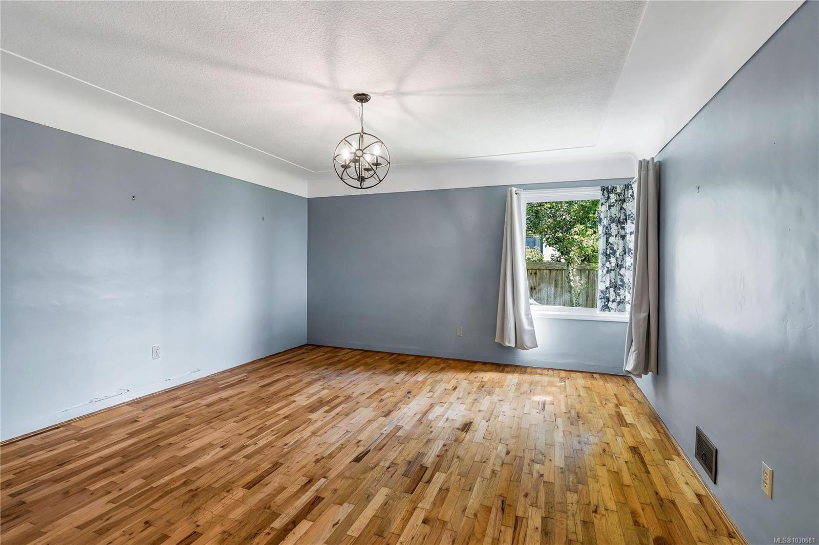 406 Beach Dr, Oak Bay, BC