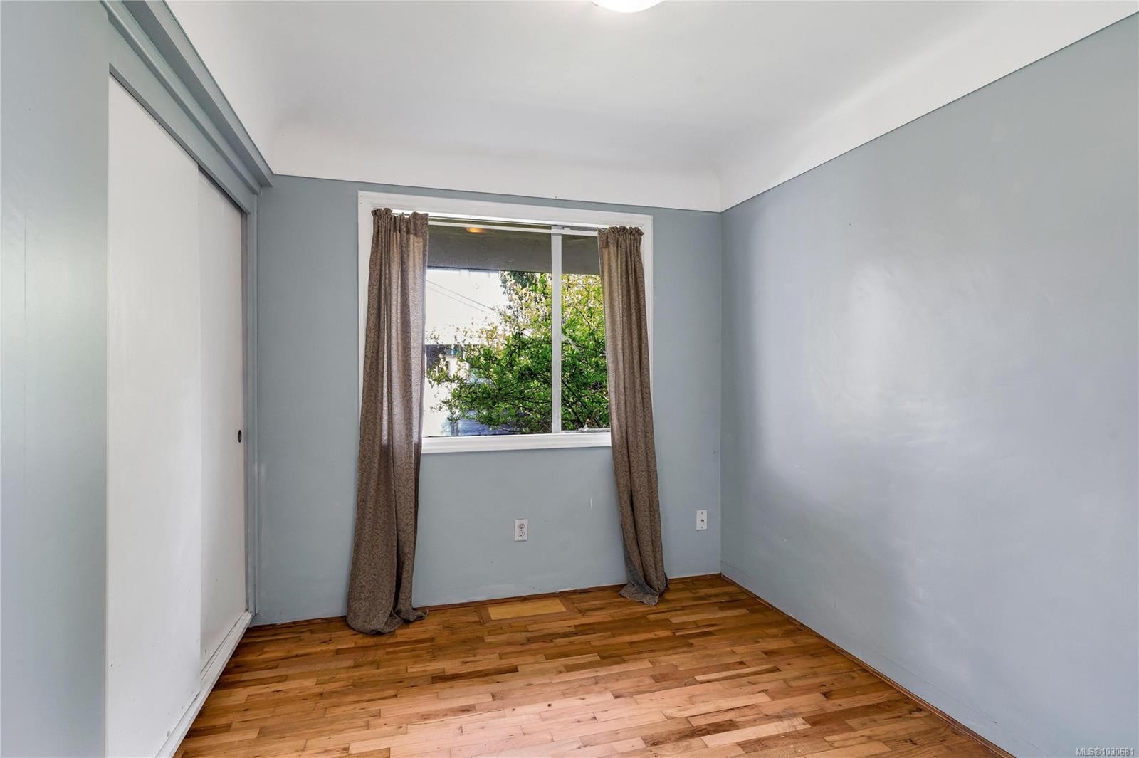 406 Beach Dr, Oak Bay, BC