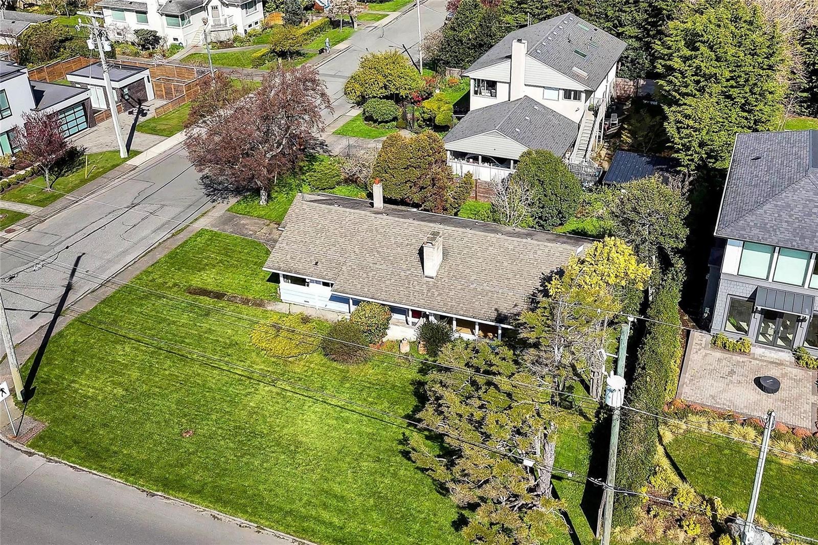 406 Beach Dr, Oak Bay, BC