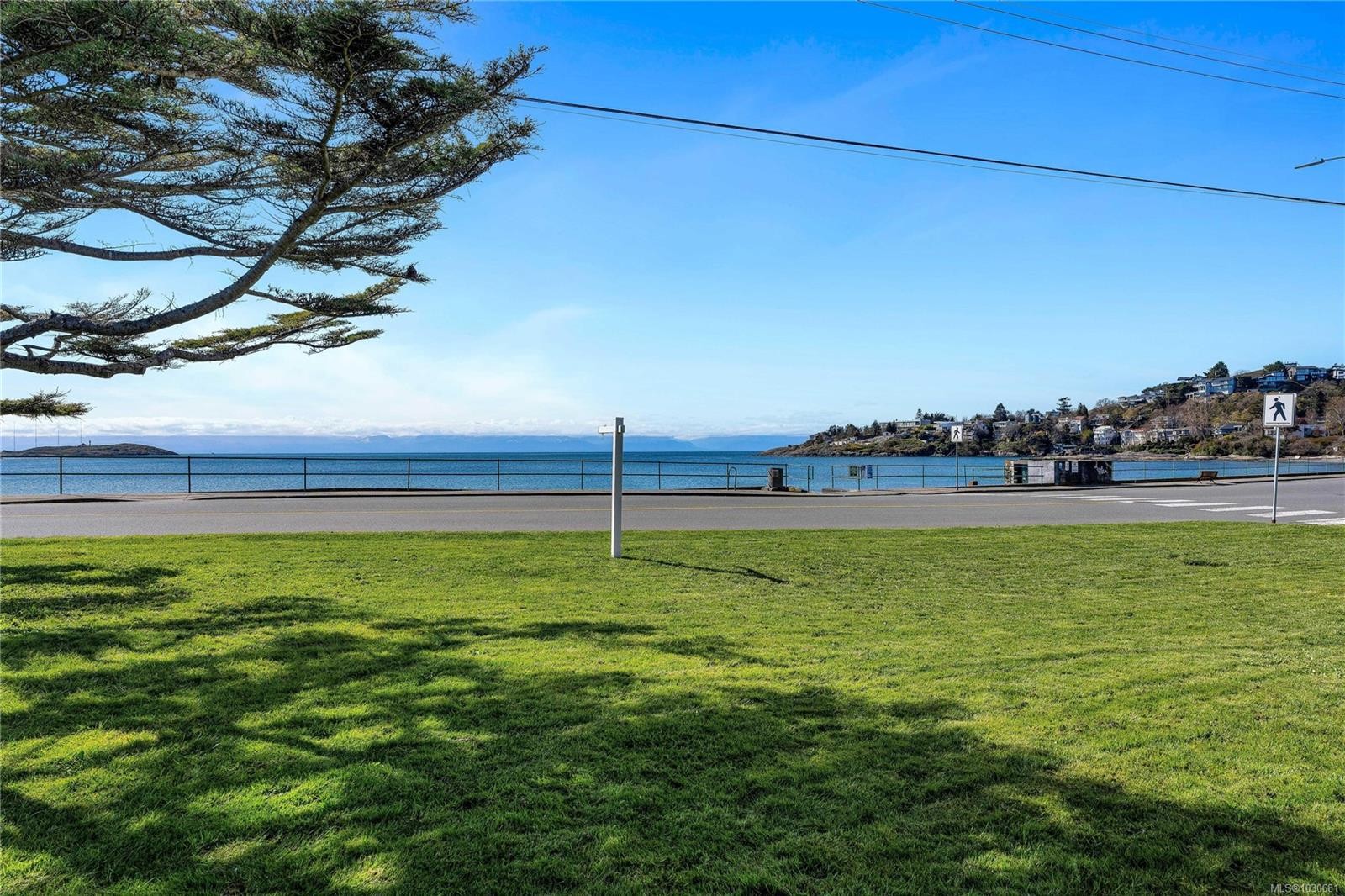 406 Beach Dr, Oak Bay, BC