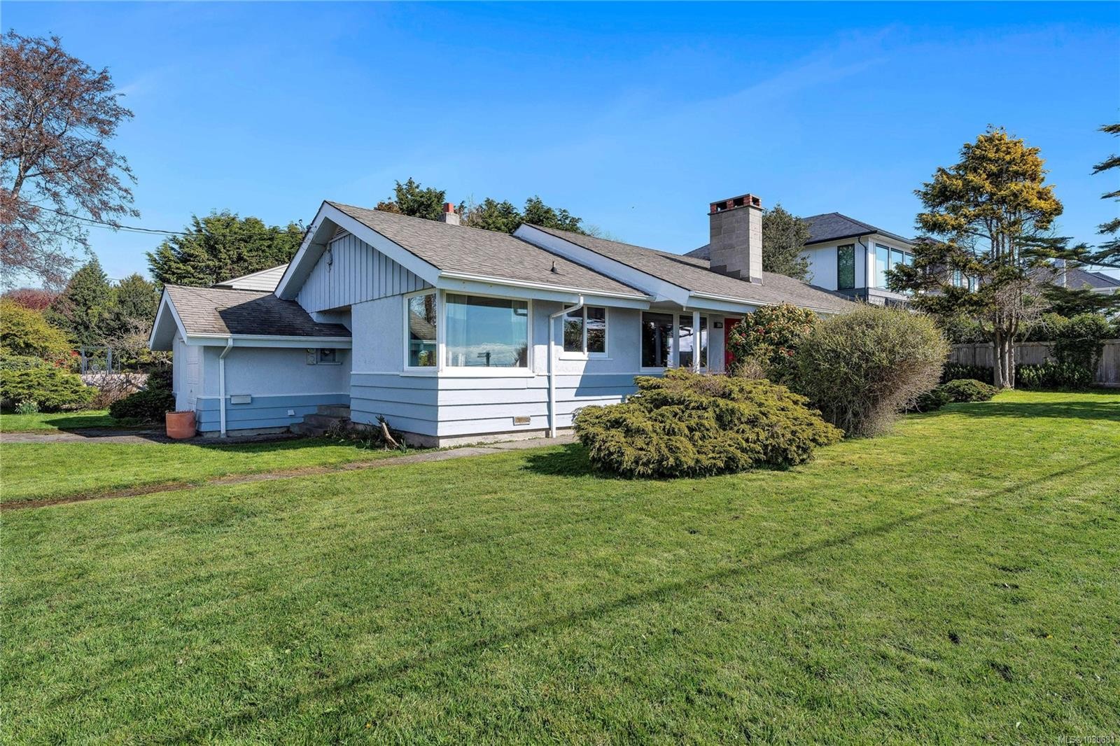 406 Beach Dr, Oak Bay, BC