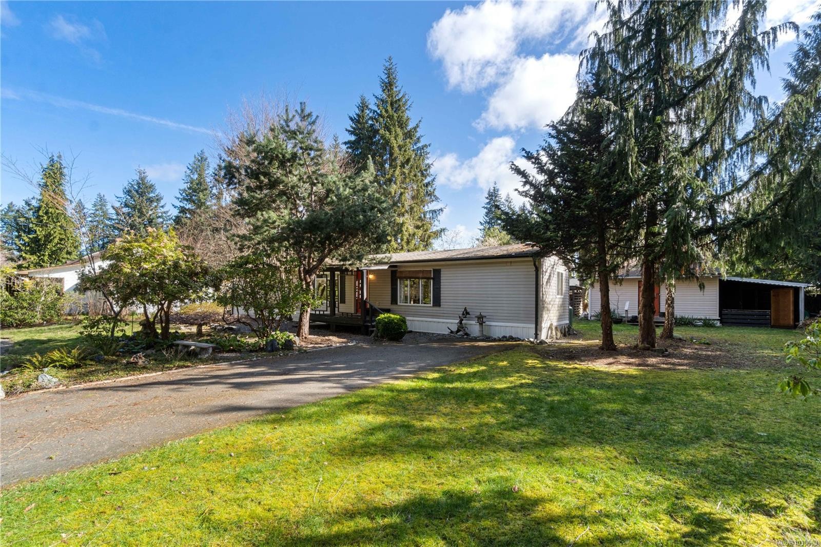 850 Carson Rd, Qualicum Beach, BC