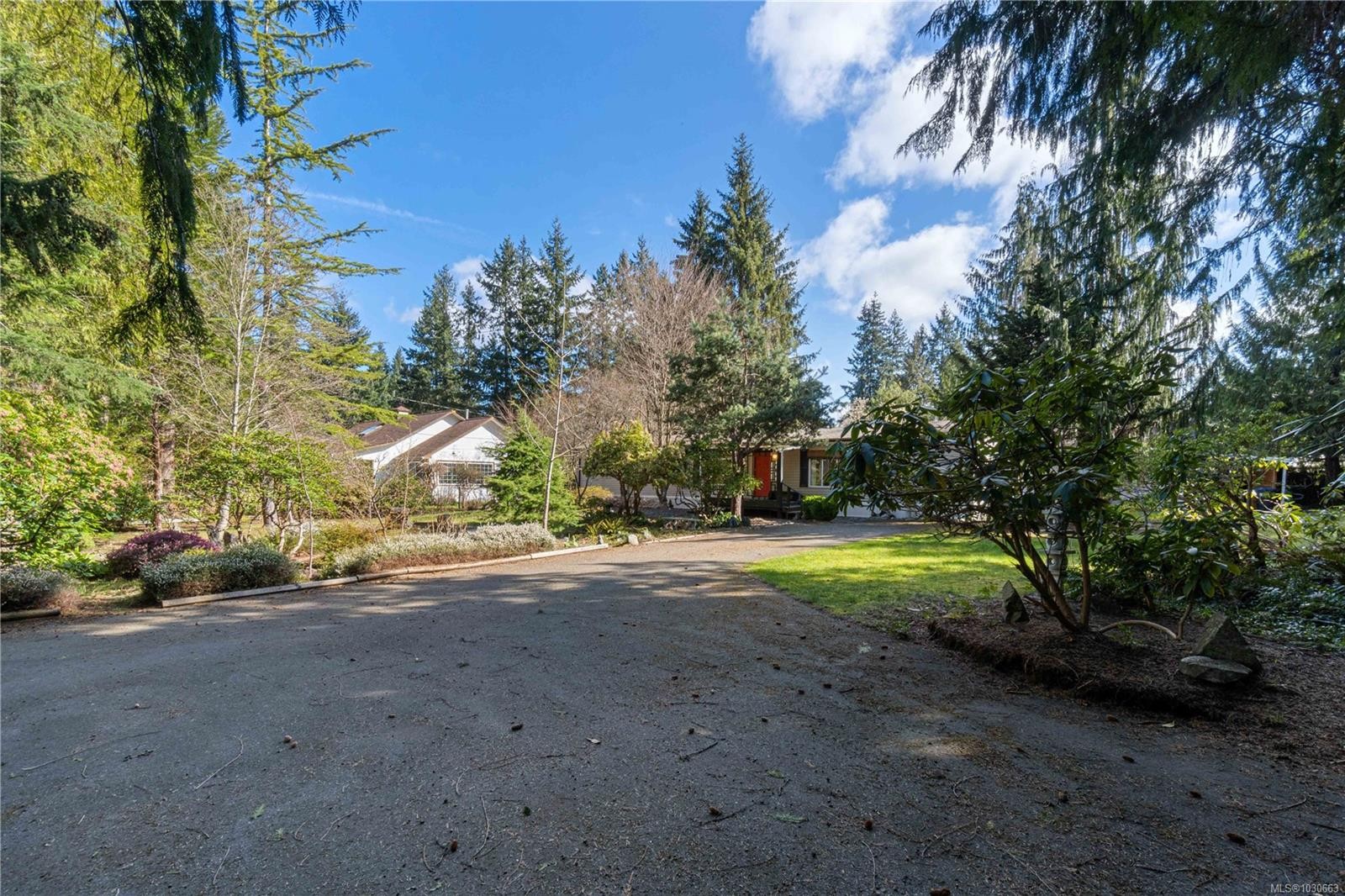 850 Carson Rd, Qualicum Beach, BC