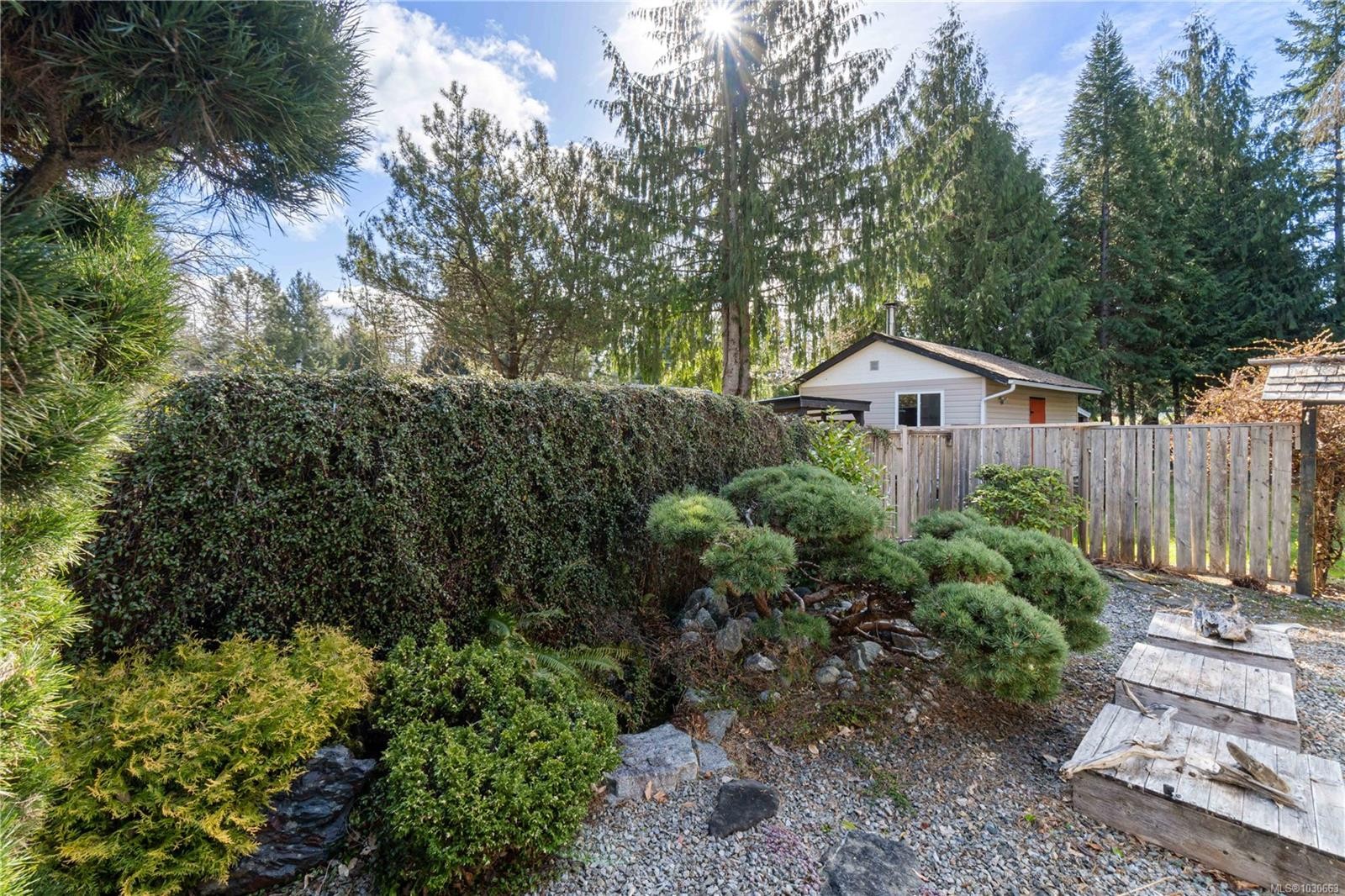 850 Carson Rd, Qualicum Beach, BC