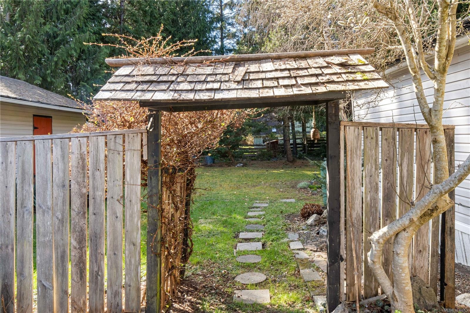 850 Carson Rd, Qualicum Beach, BC