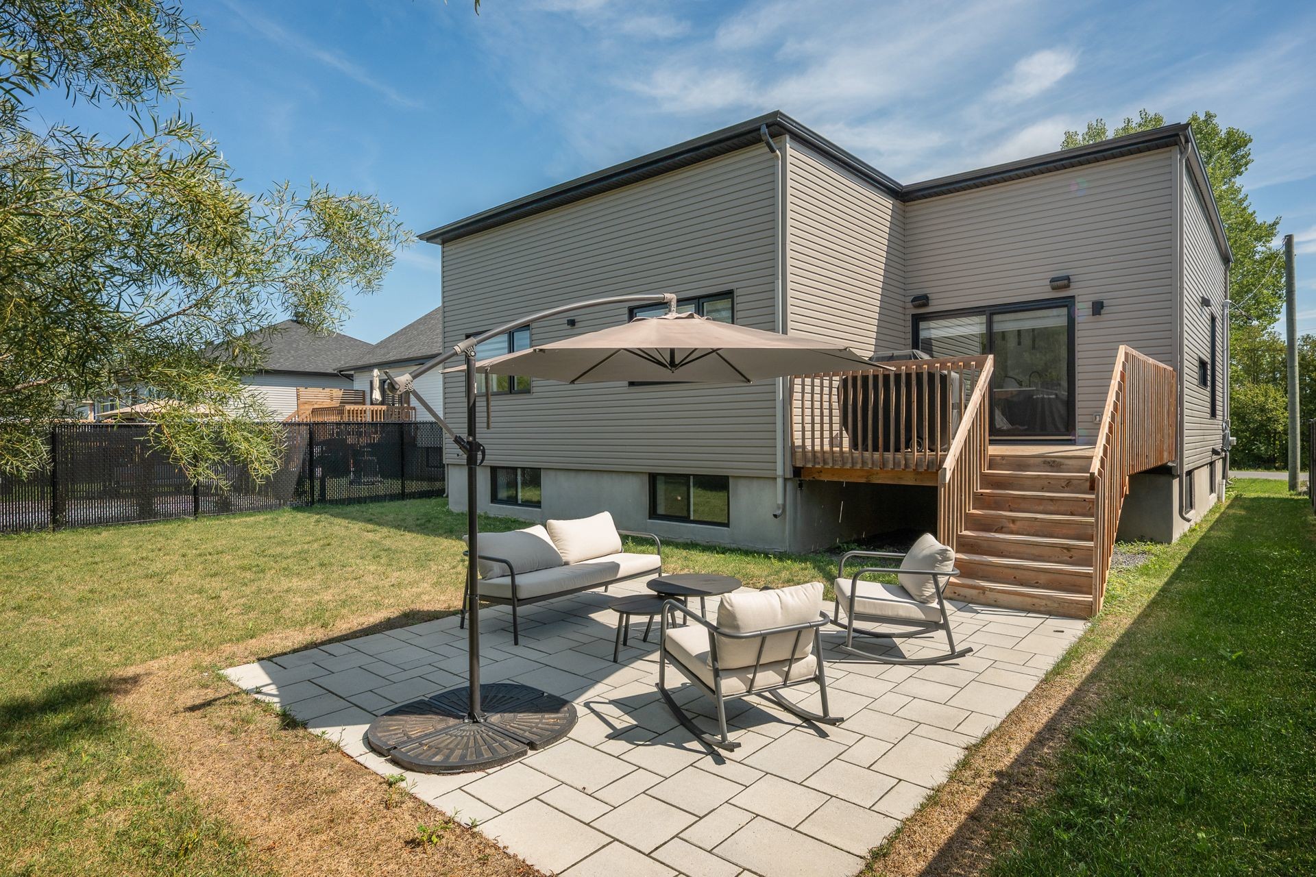 Back of Structure - 94 Rue Paquin, Saint-Jean-Sur-Richelieu, QC - Outdoor With Deck Patio Veranda