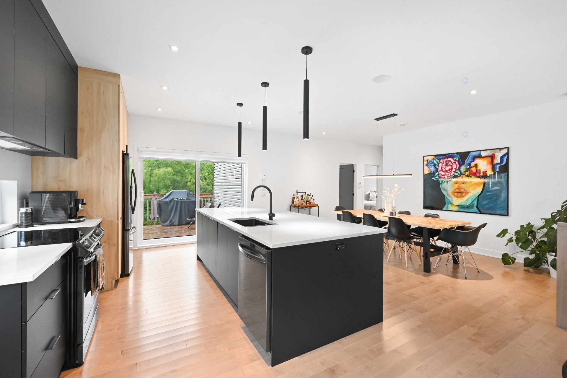 Kitchen - 94 Rue Paquin, Saint-Jean-Sur-Richelieu, QC - Indoor Photo Showing Kitchen With Upgraded Kitchen