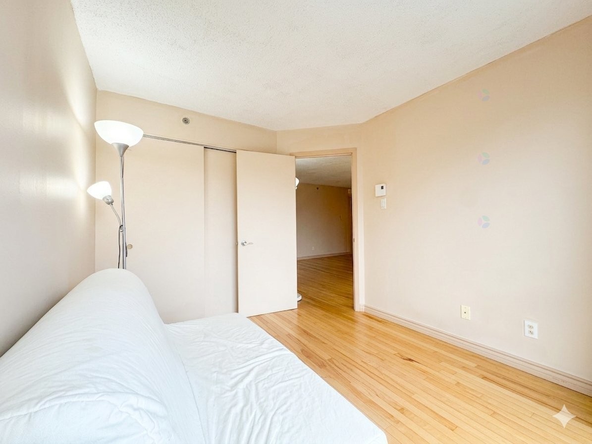 Chambre à coucher - 662-98 Rue Charlotte, Montréal (Ville-Marie), QC - Indoor Photo Showing Bedroom
