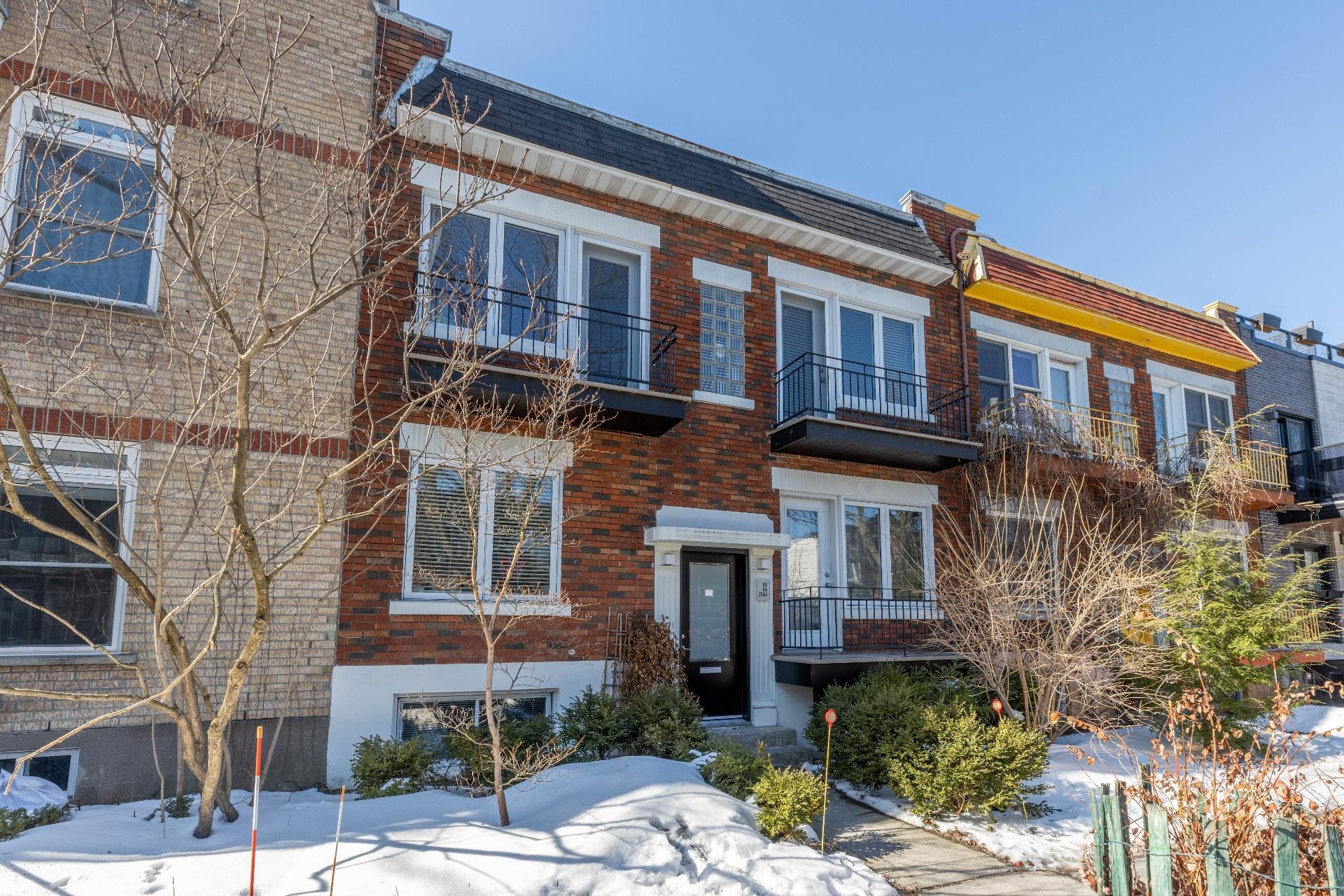 Front of Structure - 7088 Rue Des Écores, Montréal (Villeray/Saint-Michel/Parc-Extension), QC - Outdoor With Facade