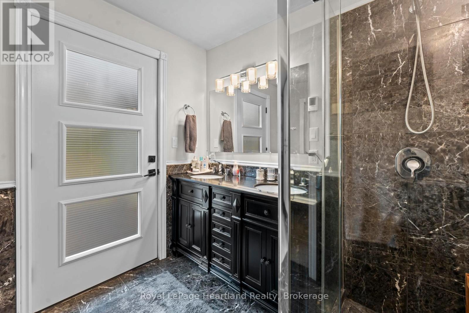 23 Park Road, Goderich (Goderich (Town)), ON - Indoor Photo Showing Bathroom