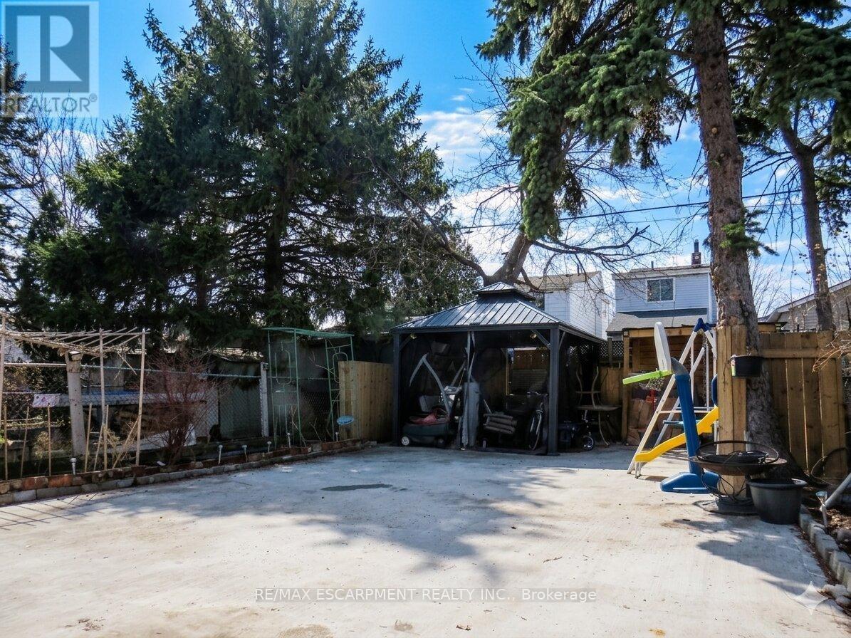 54 Edinburgh Avenue, Hamilton, ON - Outdoor