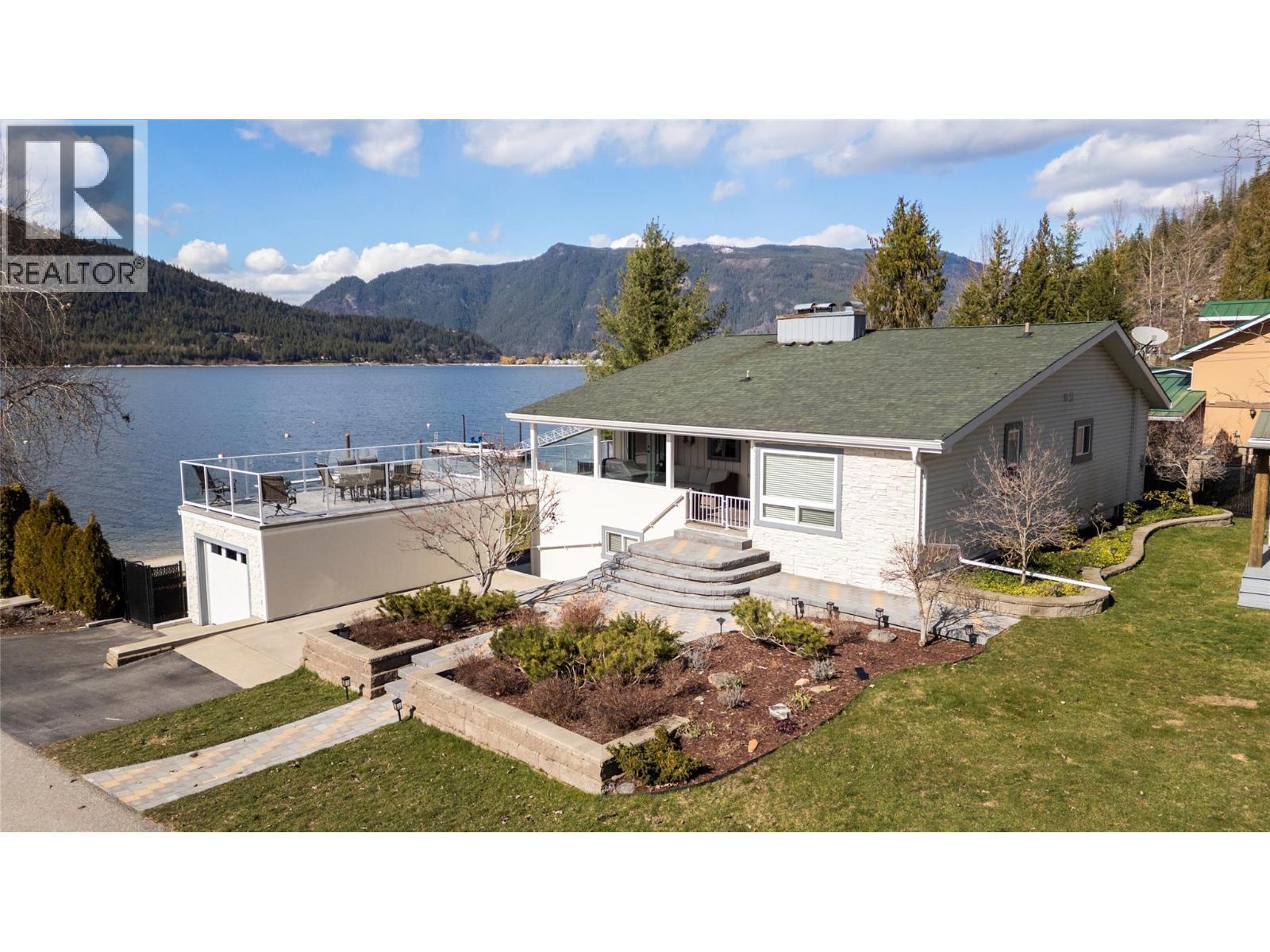 82 Montcalm Crescent, Sicamous, BC - Outdoor With Body Of Water