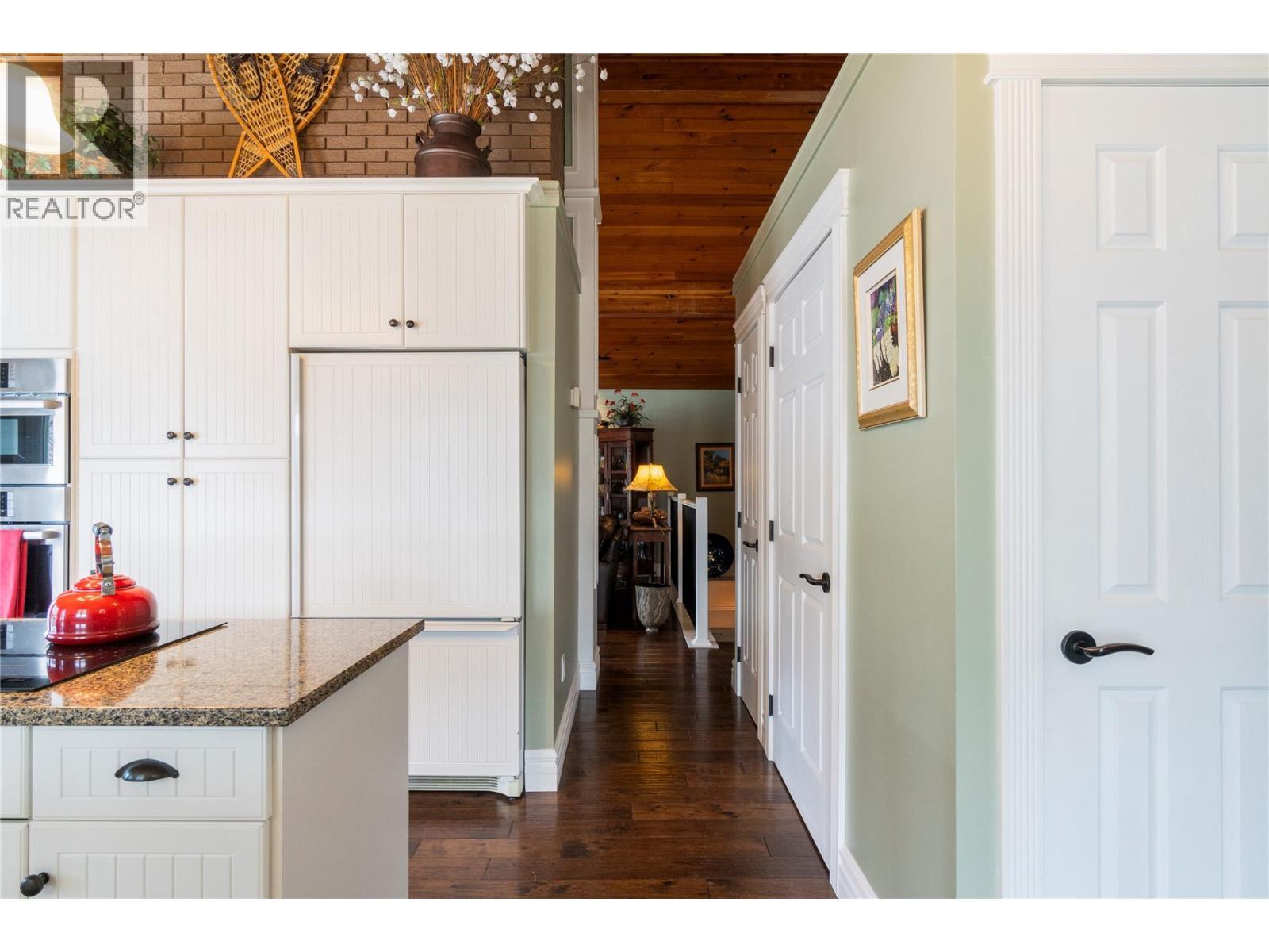 82 Montcalm Crescent, Sicamous, BC - Indoor