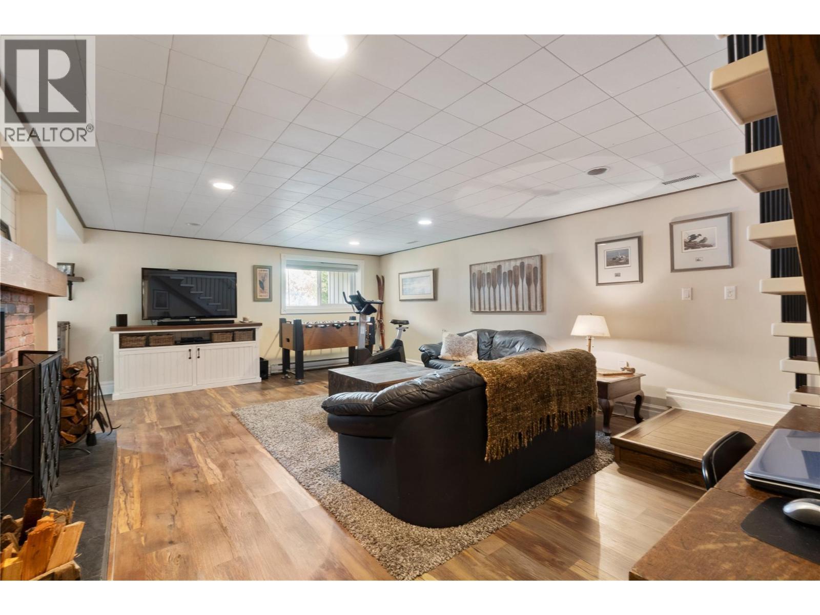 82 Montcalm Crescent, Sicamous, BC - Indoor