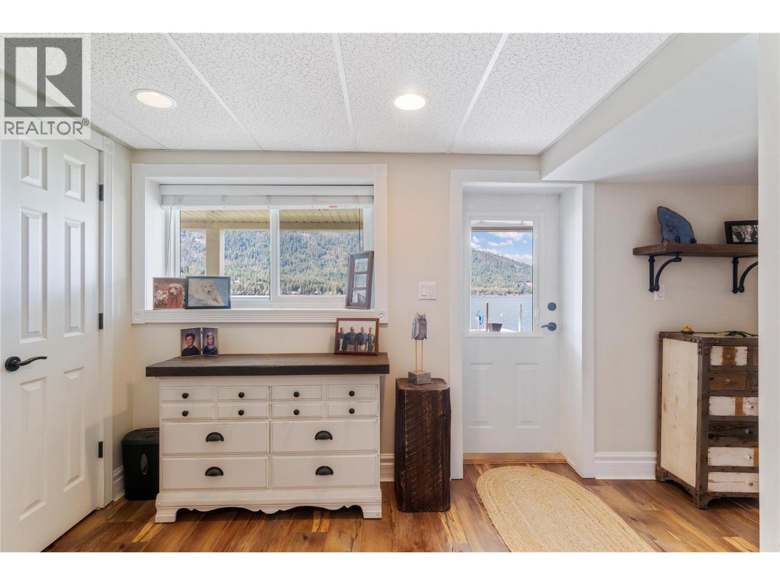 82 Montcalm Crescent, Sicamous, BC - Indoor