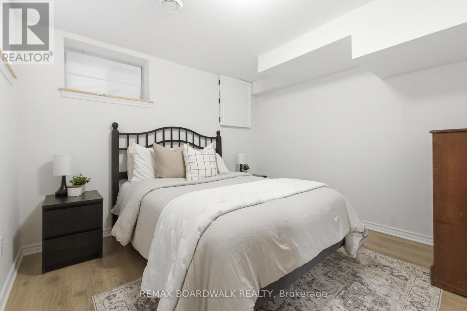 1250 Notting Hill Avenue, Ottawa, ON - Indoor Photo Showing Bedroom