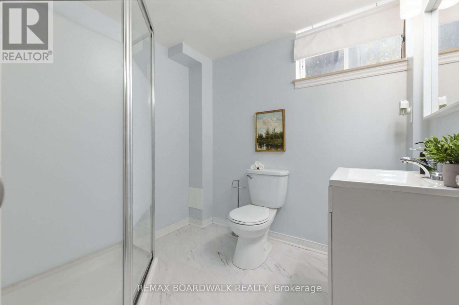1250 Notting Hill Avenue, Ottawa, ON - Indoor Photo Showing Bathroom