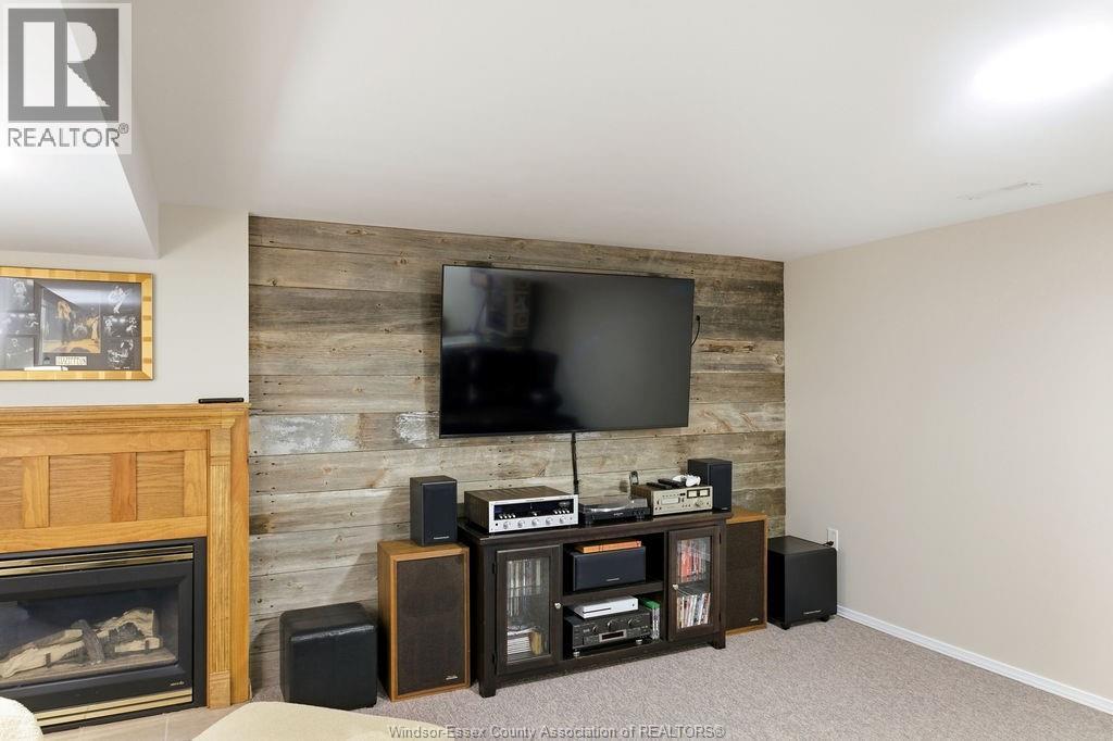 13132 Walker Sideroad, Essex, ON - Indoor With Fireplace