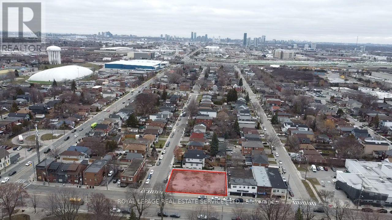 3142 Lake Shore Boulevard W, Toronto, ON
