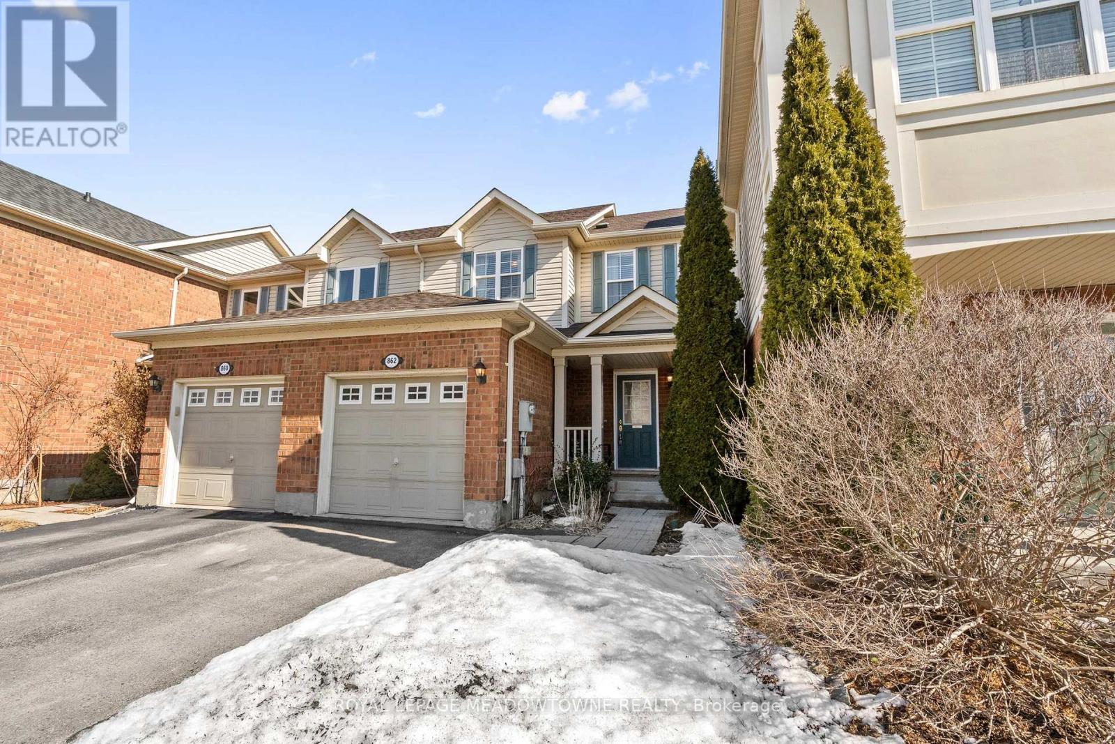 862 Stark Circle, Milton, ON - Outdoor With Facade